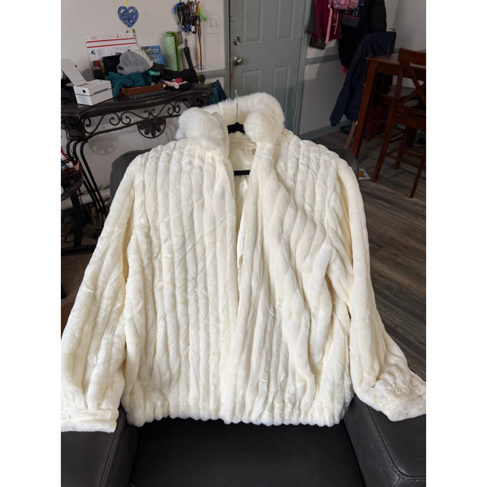 Women's Gallery Cream Faux Fur Teddy Jacket L